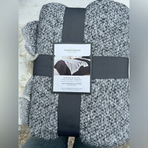 Soft Cozy Blanket!